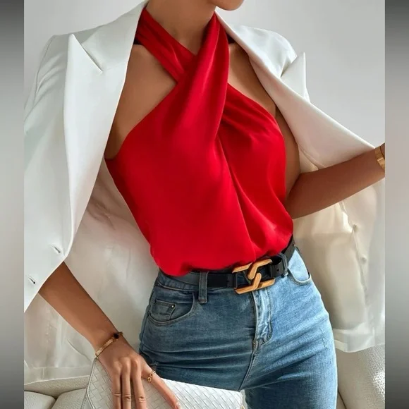 Red twist front halter top - Picture 3 of 6